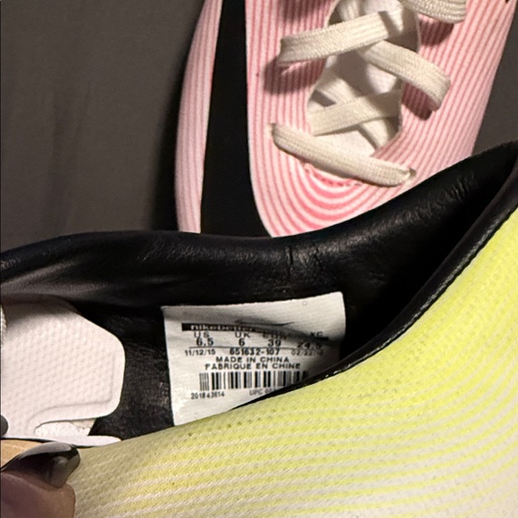 Nike Metcurial Gradient Soccer Cleats - Picture 8 of 8